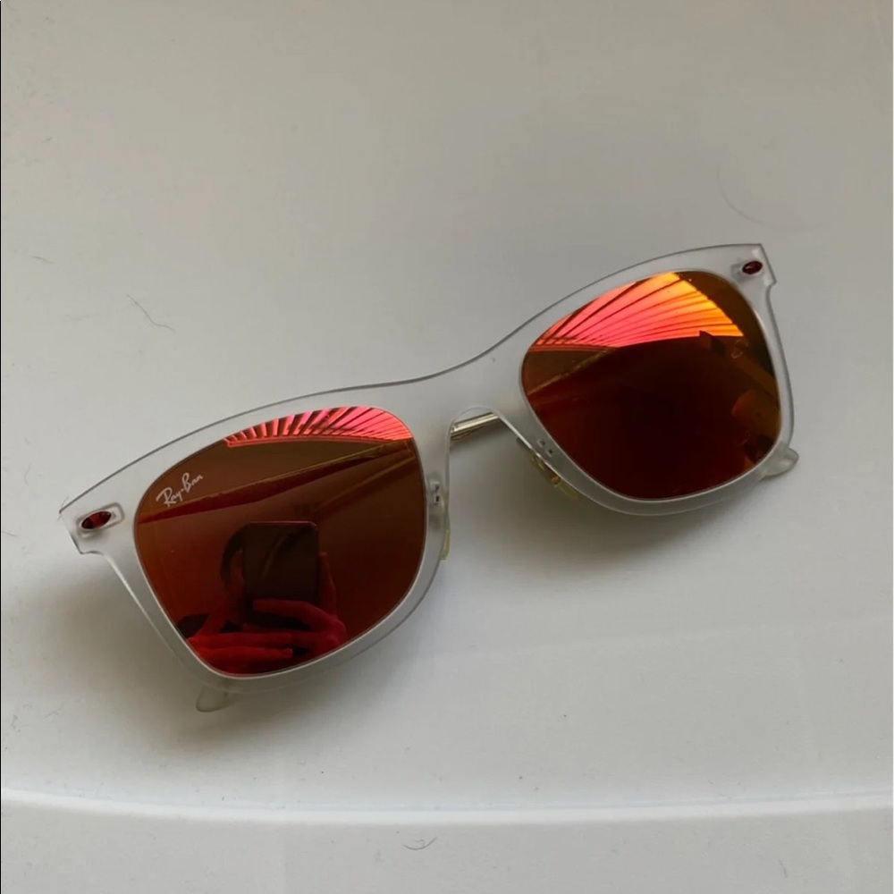 Ray-Ban Wayfarer Light Ray Sunglasses